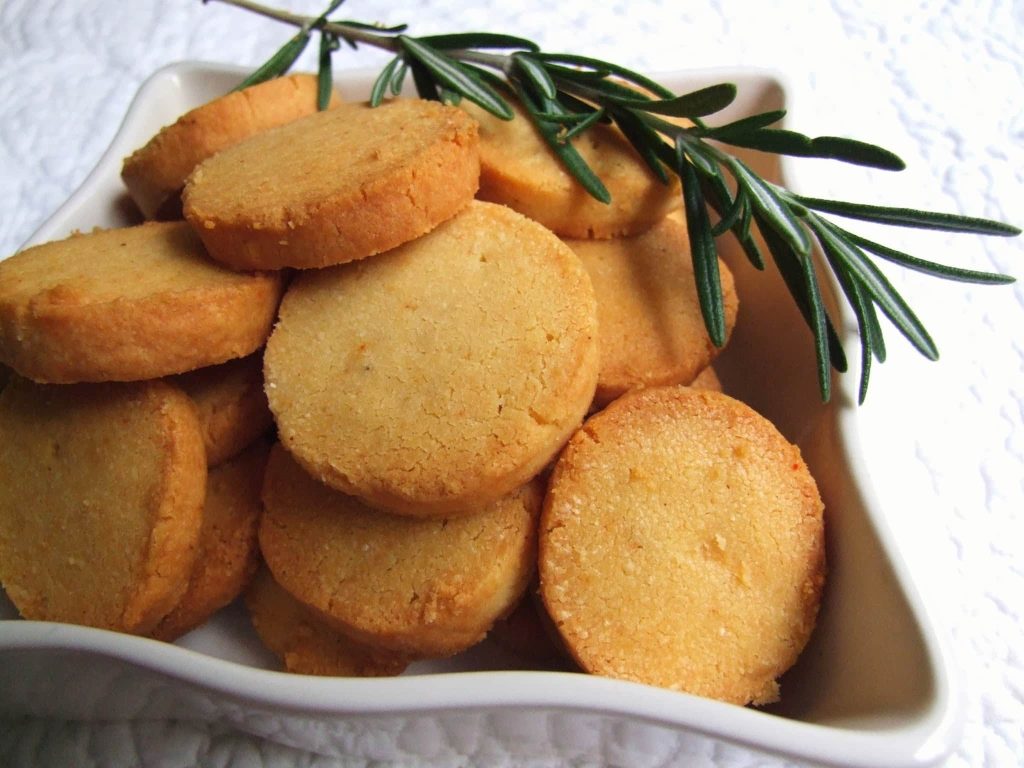 Top 16 des biscuits apéro qui disparaissent en moins de deux minutes