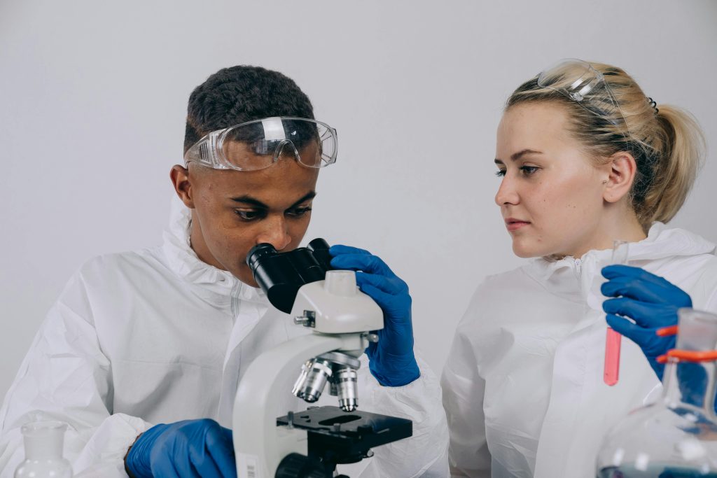 Top 3 des domaines scientifiques où la France excelle mondialement