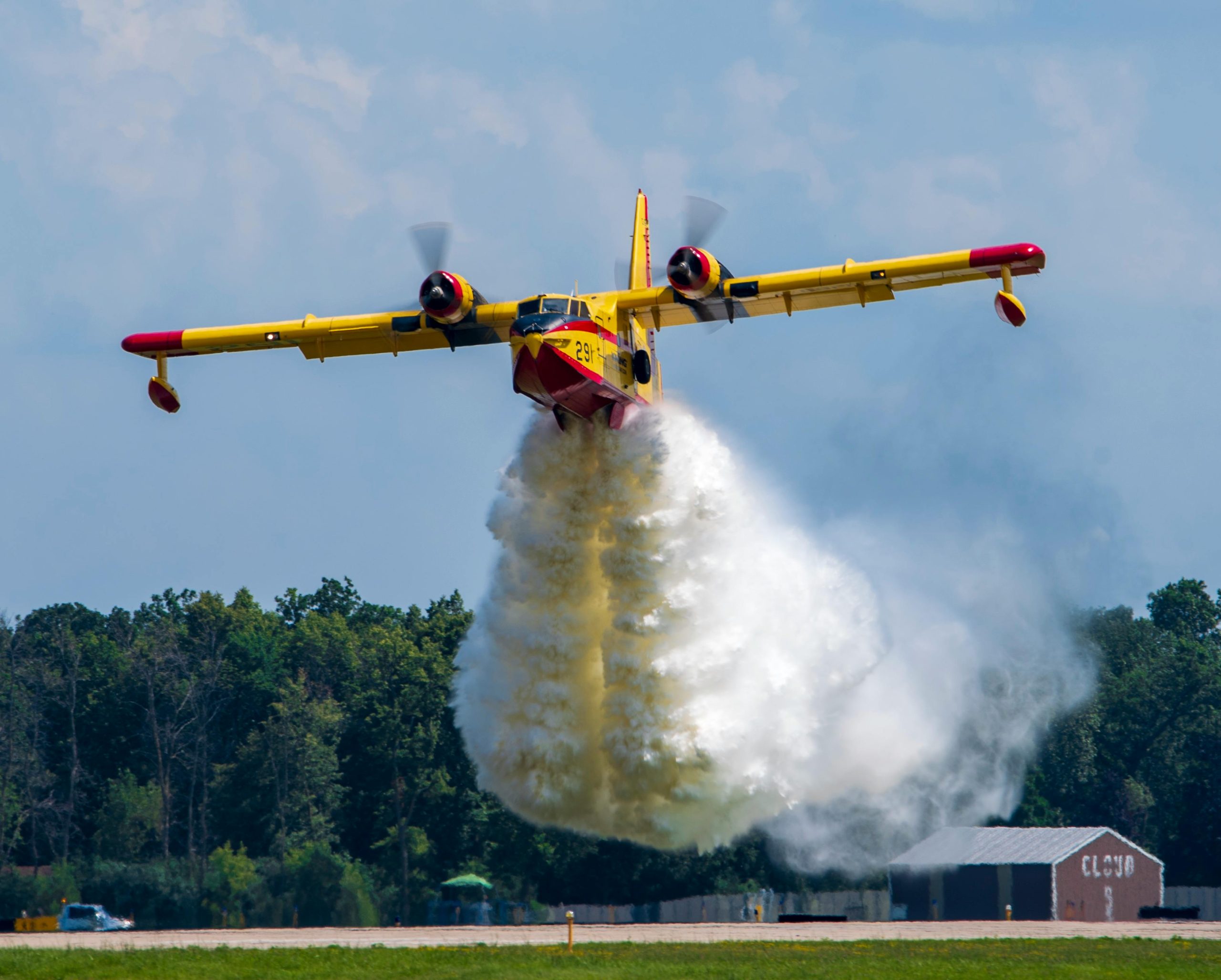 Top 6 des faits qui expliquent comment un avion peut continuer à voler après un incendie moteur