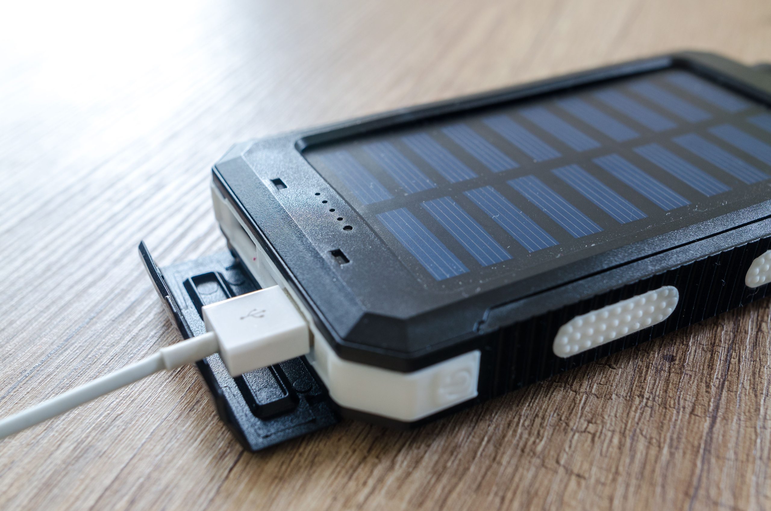Top 7 des avantages d'une batterie portable solaire